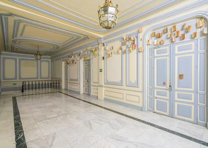 Calm And Bright Apartment, Center La Latina D.Alb
